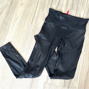 Spanx - faux leather leggings